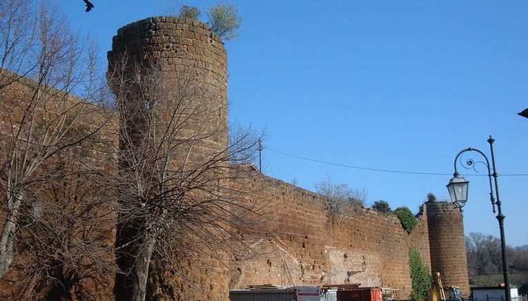 Barbaro Romano - Le mura