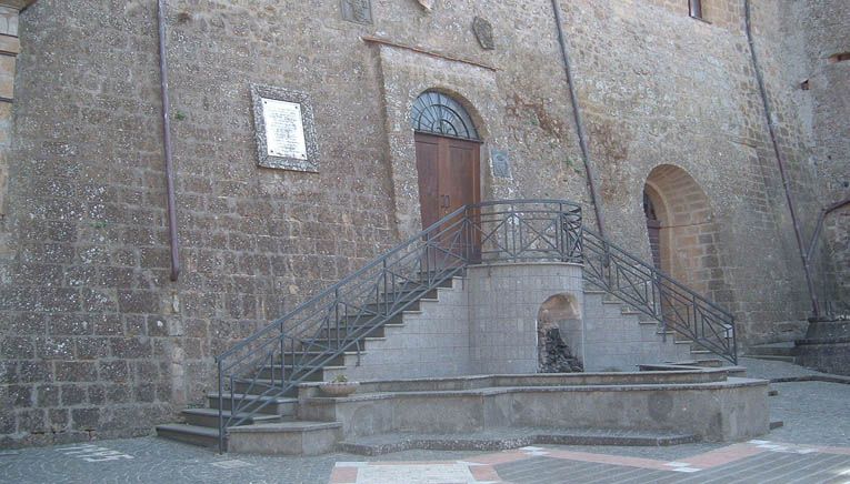 Onano ingresso al castello